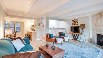 Apartment (3 Bedrooms) | Front of property