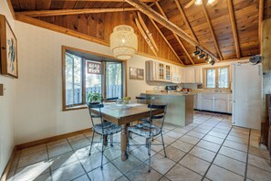 Hus (2 Bedrooms) | Interiör
