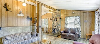 Pet-friendly Arkdale Vacation Rental, 2 Mi to Lake