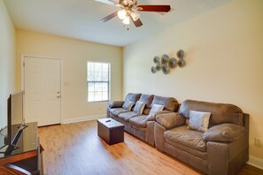TV - Lake Charles Vacation Rental Near Lake & Downtown! (Lake Charles)