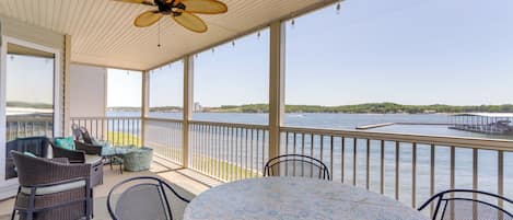 Apartment (2 Bedrooms) | Front of property