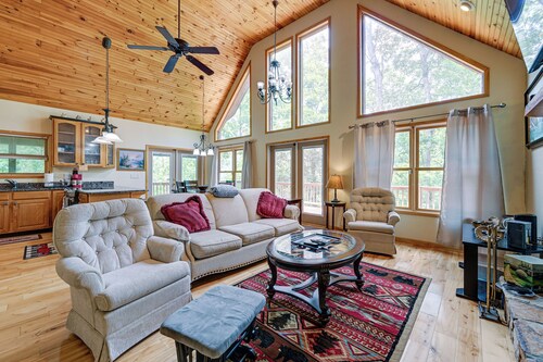 Marble Mountainside Escape w/ Wraparound Deck