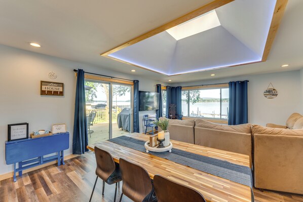 House (3 Bedrooms) | Interior - Waterfront Lodi Vacation Rental on Lake Wisconsin! (Lodi)