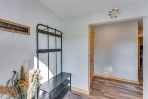 House (3 Bedrooms) | Interior - Waterfront Lodi Vacation Rental on Lake Wisconsin! (Lodi)