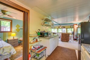 House (2 Bedrooms) | Interior