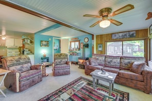 House (2 Bedrooms) | Interior