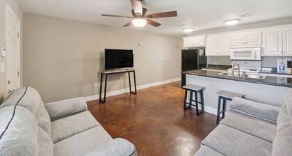 Lovely Lake Charles Duplex in Central Location!