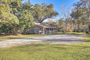 Cottage (1 Bedroom) | Interior - Walk to Beach: Waveland Retreat w/ Yard! (Waveland)