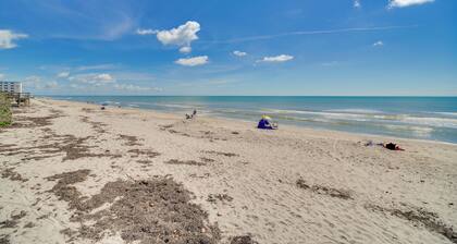 Oceanfront Satellite Beach Condo w/ Balcony, Views
