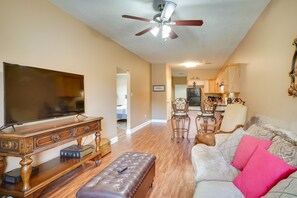 Living area - Cozy Lake Charles Abode w/ Private Patio! (Lake Charles)