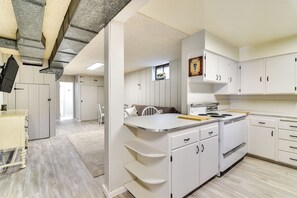Talo (4 Bedrooms) | Sisätilat