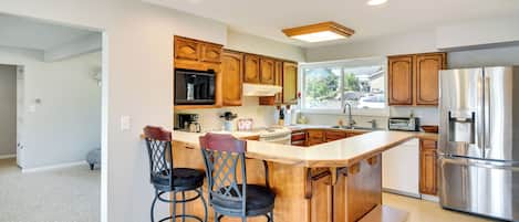 House (4 Bedrooms) | Interior