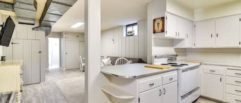 House (4 Bedrooms) | Interior