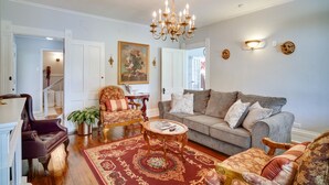 Interior - Lake Charles Vacation Rental - Walk to the Lake! (Lake Charles)