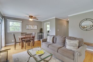 Cottage (2 Bedrooms) | Interior - Quiet Charlottesville Hideaway in Baileys Retreat! (Charlottesville)