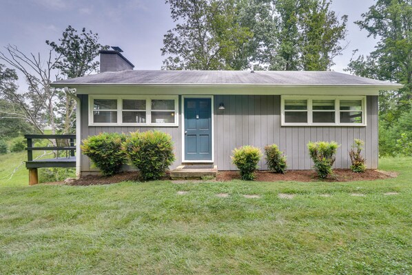 Cottage (2 Bedrooms) | Front of property