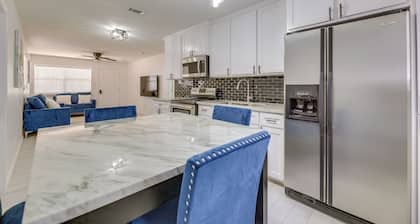 Modern Home in Edinburg: Half-mi Walk to Utrgv!