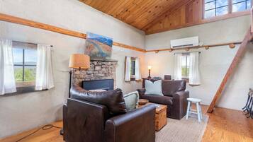 Apartment (0 Bedroom) | Interior