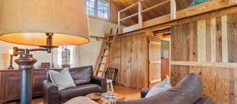 Rustic Bailey's Retreat Cabin Near Wineries!