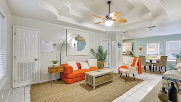 Apartment (2 Bedrooms) | Front of property
