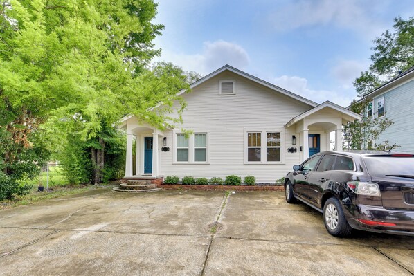 Interior - Charming Lake Charles Vacation Rental w/ Yard (Lake Charles)