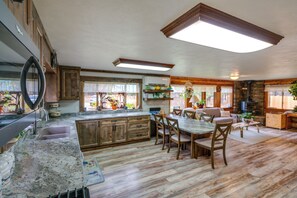 บ้านพัก (4 Bedrooms) | ภายใน