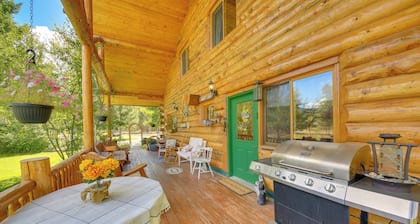 Libby Home w/ Mountain Views: Gazebo & Fire Pit!