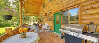 Libby Home w/ Mountain Views: Gazebo & Fire Pit!