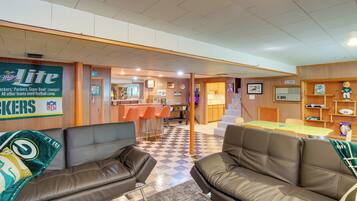 House (3 Bedrooms) | Front of property