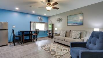 House (3 Bedrooms) | Front of property