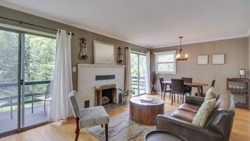 Cottage (2 Bedrooms) | Interior