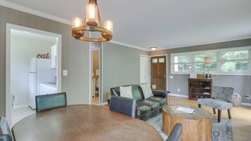 Cottage (2 Bedrooms) | Interior