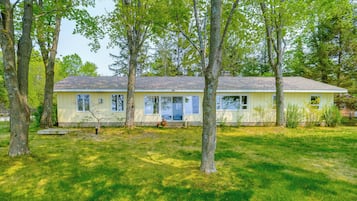 Cottage (3 Bedrooms) | Interior