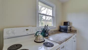 Cottage (2 Bedrooms) | Interior