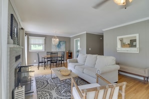 Cottage (2 Bedrooms) | Interior - Charlottesville Cottage in Bailey's Retreat (Charlottesville)