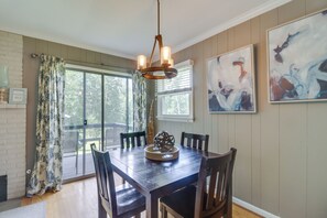 Cottage (2 Bedrooms) | Interior