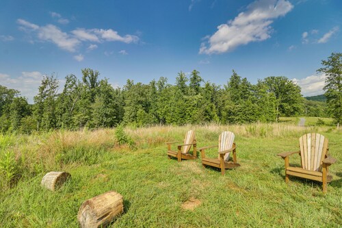 Cozy Charlottesville Getaway in Bailey's Retreat