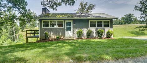 Cottage (2 Bedrooms) | Front of property