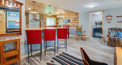 Charming Lake Chautauqua Home: Walk to Water!