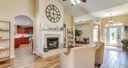 Pensacola Home w/ Private Lanai, 9 Mi to Downtown!