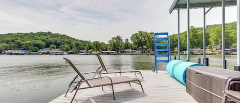 House (4 Bedrooms) | Property grounds