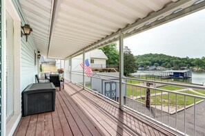 House (4 Bedrooms) | Interior - Fire Pit & Dock: Lake of the Ozarks Retreat! (Roach)