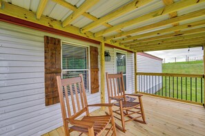 House (3 Bedrooms) | Interior - Kentucky Vacation Rental: Half-mi to Mammoth Cave! (Brownsville)