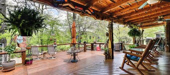 Flag Hole riverfront Cabin Near Local Attractions!