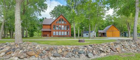 House (5 Bedrooms) | Interior