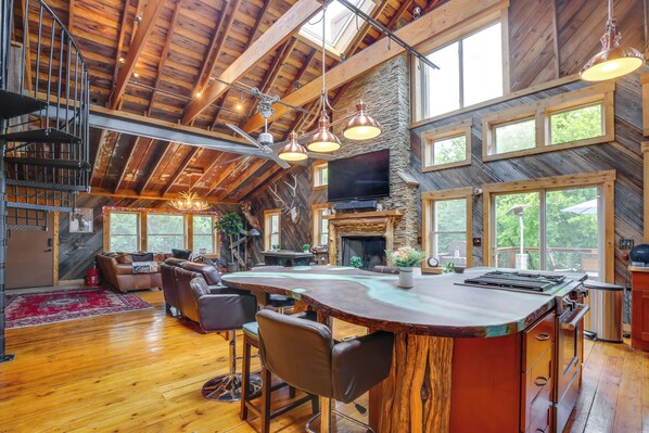 House (3 Bedrooms) | Interior