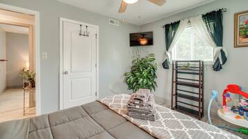 House (4 Bedrooms) | Interior