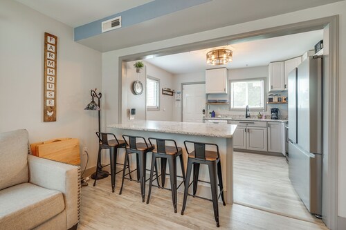 Family-friendly Leland Home w/ Patio & Grill