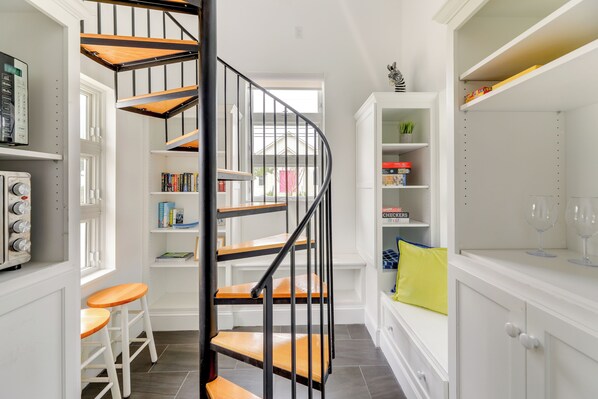 Apartment (0 Bedroom) | Interior - Coastal North Carolina Abode - Rooftop Water Views (Morehead City)