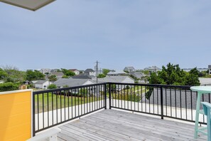 Apartment (0 Bedroom) | Interior - Coastal North Carolina Abode - Rooftop Water Views (Morehead City)